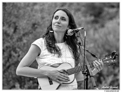 Laurence-Ilous DSC 3266 N&amp;B