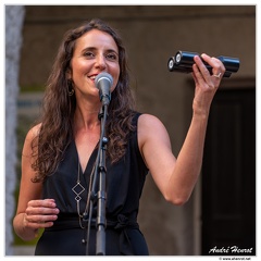 Laurence-Ilous DSC 3535 1x1