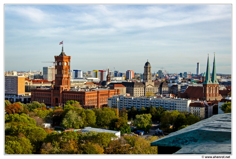Berlin_Rotes-Rathaus&Altes-Stadthaus&Nikolaikirche_DSC_0248.jpg