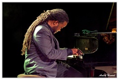 Victor-Gould DSC 9760