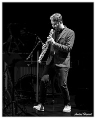 Maxime-Bender DSC 3223 N&amp;B 5x4