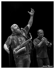 Thomas-de-Pourquery&amp;Fabrice-Martinez DSC 4843 N&amp;B 5x4