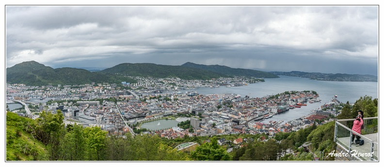 Bergen_Panorama_DSC_0924-33_2400.jpg