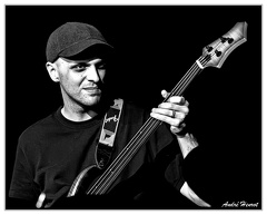 Theo-Zipper DSC 8009 N&amp;B 5X4