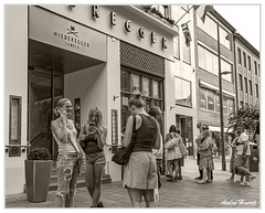 Chacune-son-telephone DSC 2406 N&amp;B 5x4