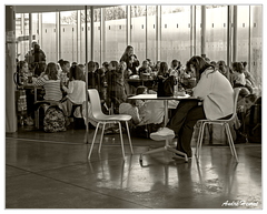 Louvre-Lens Ecole Pique-Nique DSC 2007 N&amp;B 5x4