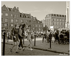 Lille-Chapeau DSC 2455 N&amp;B 5x4