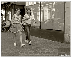 Lille-Femmes DSC 2413 N&amp;B 5x4