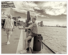 Hambourg Le-Port Elbphilharmonie Selfie DSC5865 N&amp;B