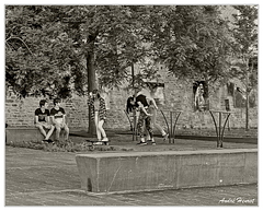 La-Covid Ados-insouciants DSC 4036 N&amp;B