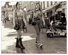 La-Covid Sourire DSC 4245 N&amp;B