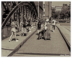 Sur-le-pont DSC5490 N&amp;B