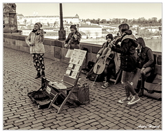 Prague Pont-Charles Musiciens DSC 4409 N&amp;B 5x4 