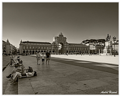 Lisbonne Praca-do-comercio Statue-Joseph-Ier DSC 0904 N&amp;B 5x4