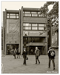 Bergen Galerie-Bryggens-Museum DSC 3039 N&amp;B 5x4