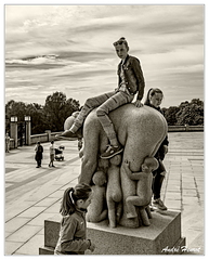 Oslo Vigeland DSC 2018 Tourisme&amp;incivilites