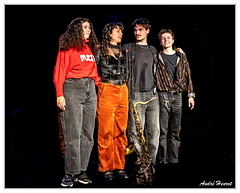 Alice-Loparic&amp;Elisa-Samoy&amp;Nicolas-Francois&amp;Audrey-Dechevre DSC 6600 5x4